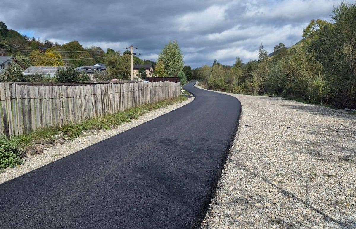 O stradă importantă din Valea Doftanei, aproape de finalizare