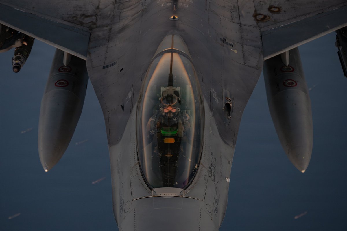 Tensiuni maxime. Trump insistă că Srâmtoarea Ormuz este deschisă, Iranul susține că a preluat controlul asupra căii navigabile