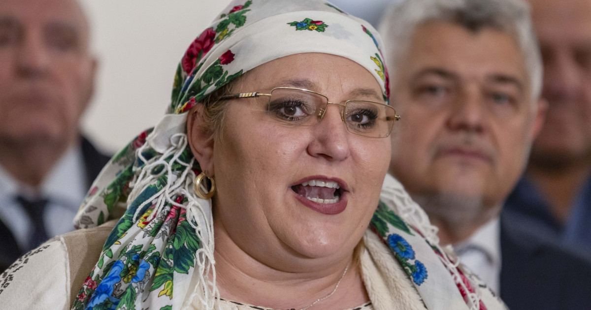 Diana Şoşoacă, primul mesaj după accidentul rutier: „Pot să spun că sunt binişor”