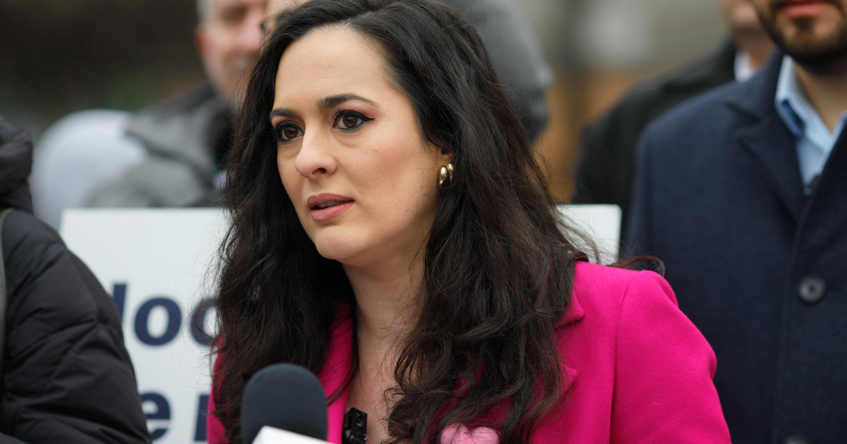 „De ce avem mai mulți gay decât femei în Guvern”. Diana Stoica (USR) a distribuit un mesaj controversat. Explicațiile sociologilor